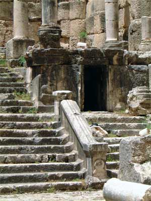 Tempel von Niha, Adypton, Detail